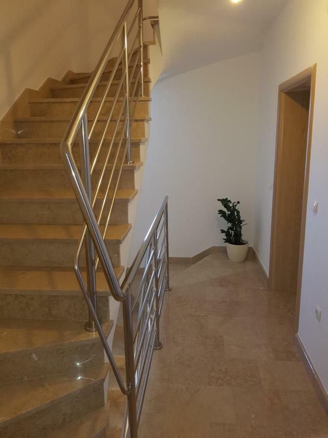 Apartmani Jadranka スタリグラード エクステリア 写真
